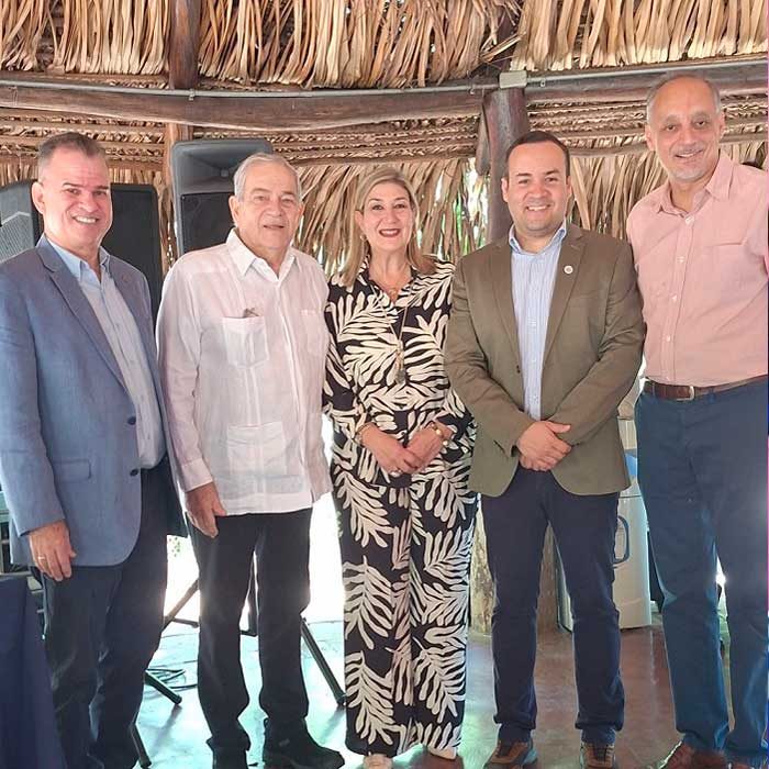 not700-juramentacion-ave-katty-phelps-